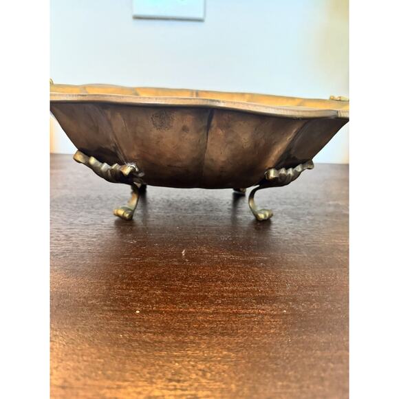 VTG Brass Large 17" Bowl Patina Scalloped Footed Centerpiece Hand Crafted India - Picture 4 of 16